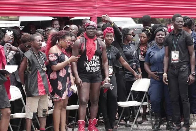 Bukom Banku causes confusion at Ebony’s funeral with unusual dressing